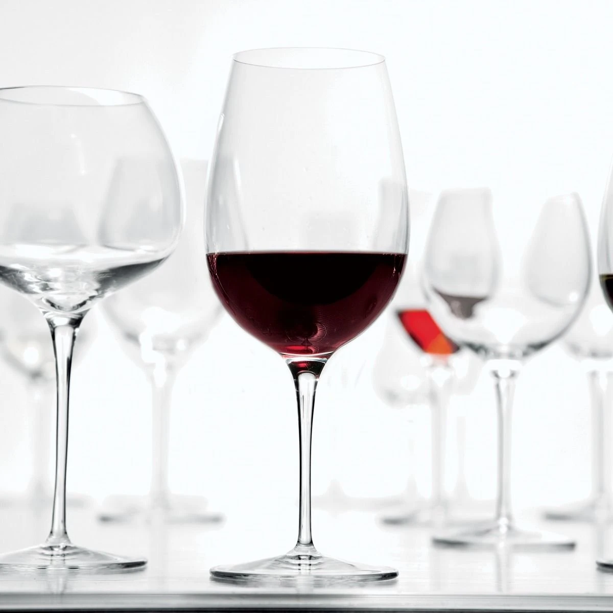 Luigi Bormioli Wine Profiles Glasses For Juicy Reds 20oz | Set Of 2 - Image 2