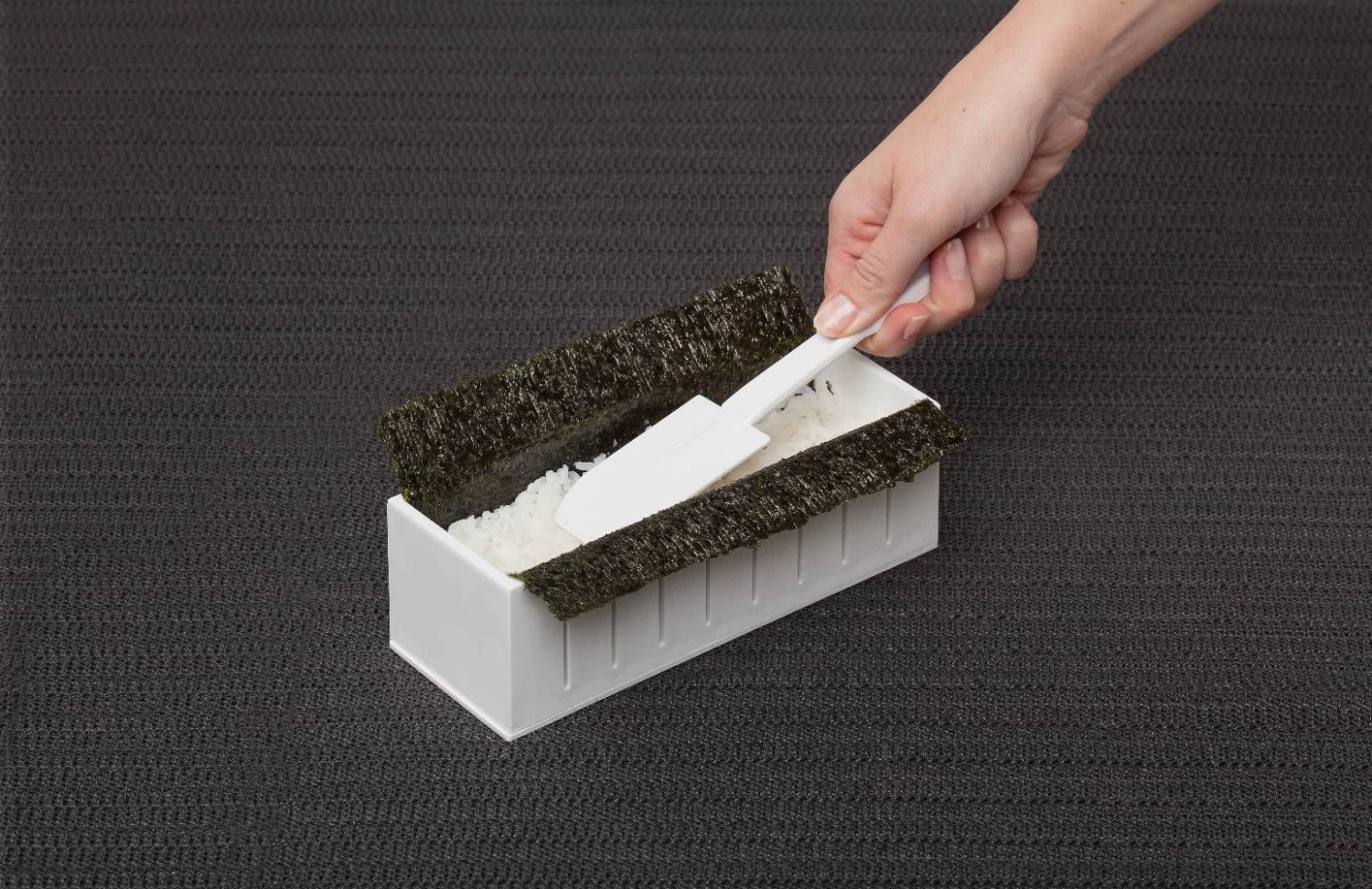 Helen's Asian Kitchen Sushi Making Kit - Image 10