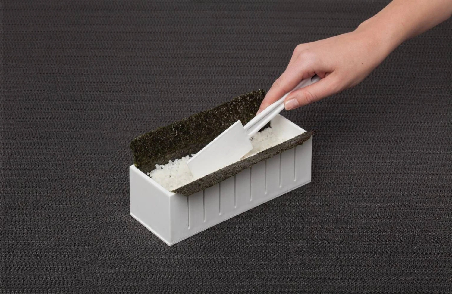 Helen's Asian Kitchen Sushi Making Kit - Image 7