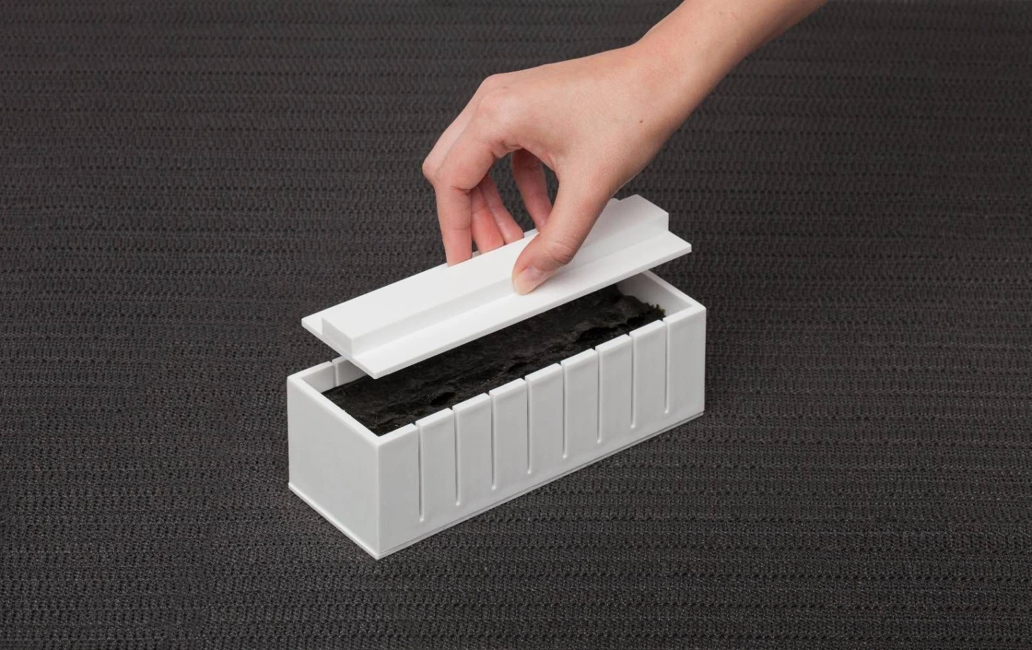 Helen's Asian Kitchen Sushi Making Kit - Image 11