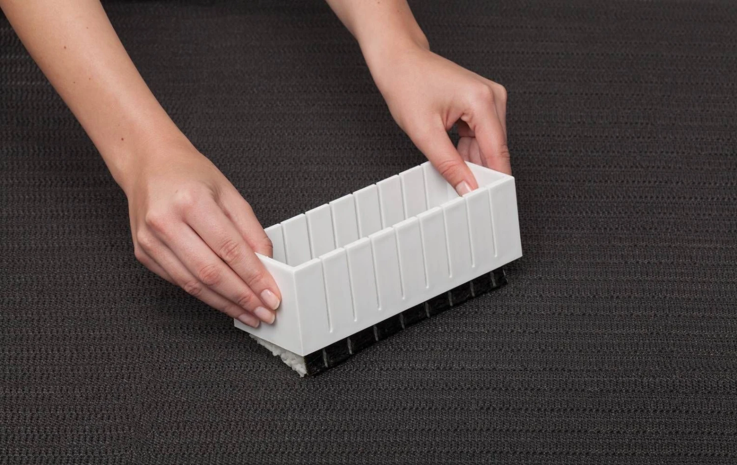 Helen's Asian Kitchen Sushi Making Kit - Image 8