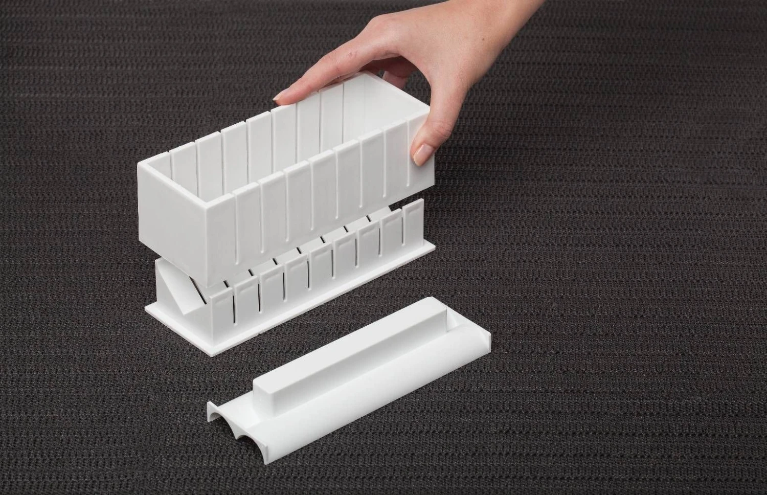 Helen's Asian Kitchen Sushi Making Kit - Image 5