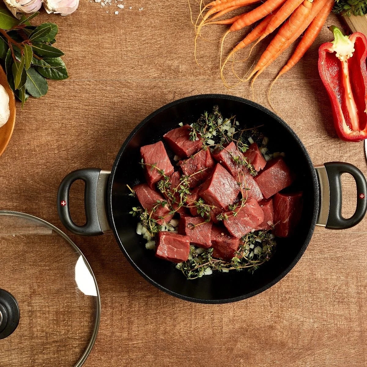 Swiss Diamond | XD Casserole With Lid - 9.5" (3.2 Quart) - Image 4